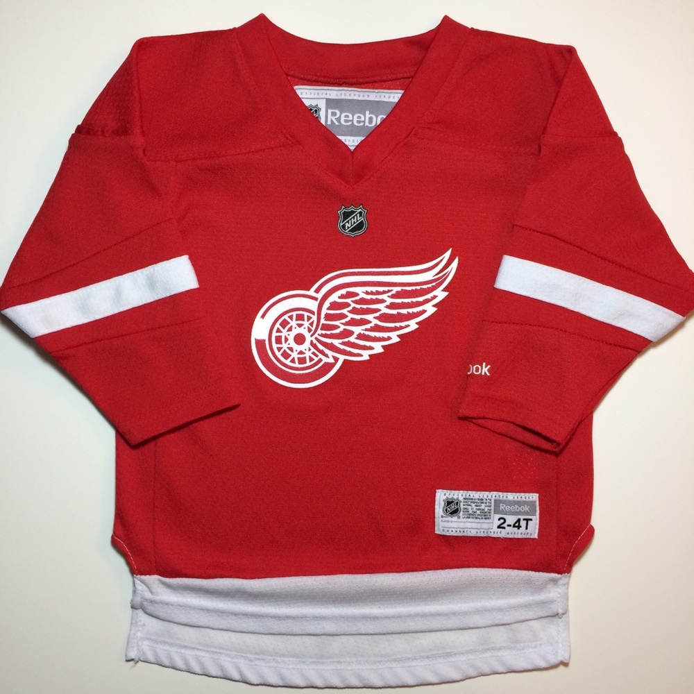 Official Detroit Red Wings Replica Jersey!